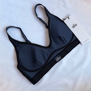 Alo Yoga Airlift Line Up Bra – Navy Blue – NWT- XS